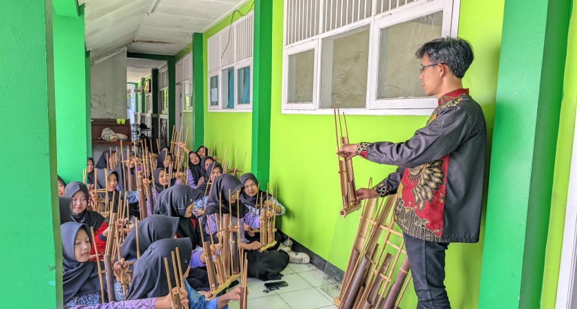 MAN 2 Kota Sukabumi Matangkan Persiapan Menuju Final Kompetisi Angklung Schoolicious Jabar
