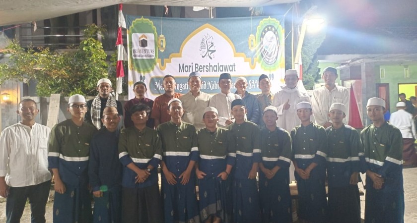 Shalawat Menggema, Tim Hadroh MAN 2 Kota Sukabumi Warnai PHBI di Kadudampit
