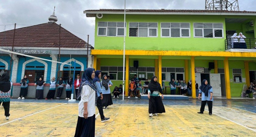 Guru MAN 2 Kota Sukabumi Berkontribusi dalam Kemenangan Tim Voli KKMA di Ajang HAB Kemenag ke-80
