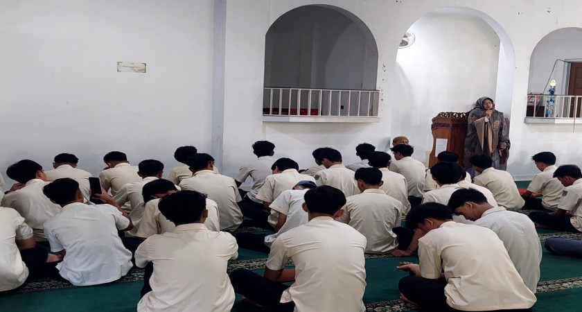 Pembinaan Kelas XII MAN 2 Kota Sukabumi Tekankan Kesiapan Mental dan Spiritual Hadapi Ujian