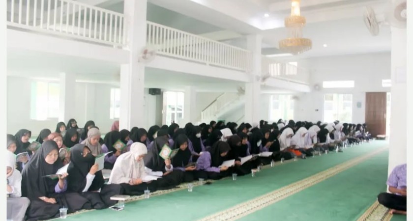 MAN 2 Kota Sukabumi Gelar Khataman Al-QurG??an, Ciptakan Generasi QurG??ani yang Berakhlak Mulia