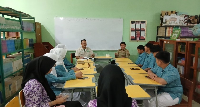 Menuju OSN 2026, Siswa MAN 2 Kota Sukabumi Perdalam Materi Biologi di Perpustakaan