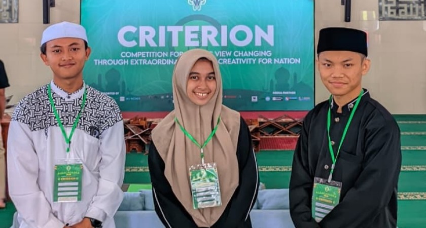 Tiga Qori-Qoriah MAN 2 Kota Sukabumi Siap Harumkan Nama di MTQ Nasional 2025