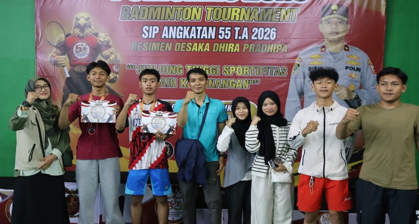 Atlet Badminton MAN 2 Kota Sukabumi Raih Juara 3 pada Tournament Porismas SIP 55 Tahun 2026