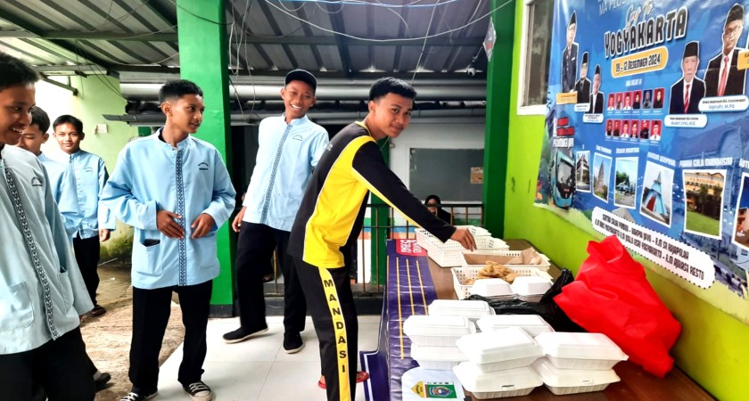 JumG??at Berkah MAN 2 Kota Sukabumi: Tradisi Berbagi yang Menyatukan Hati