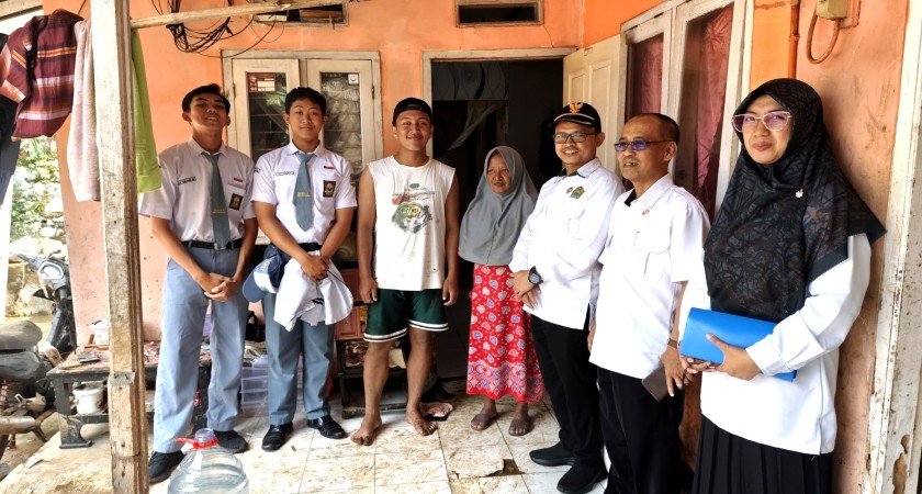 MAN 2 Kota Sukabumi Wujudkan Solidaritas, Bantu Siswa Terdampak Banjir