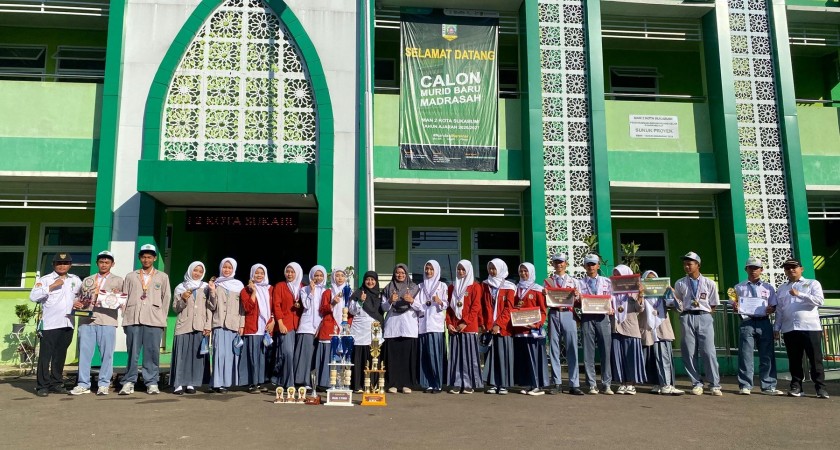 Madrasah Beri Penghargaan bagi Siswa Berprestasi Akademik dan Nonakademik