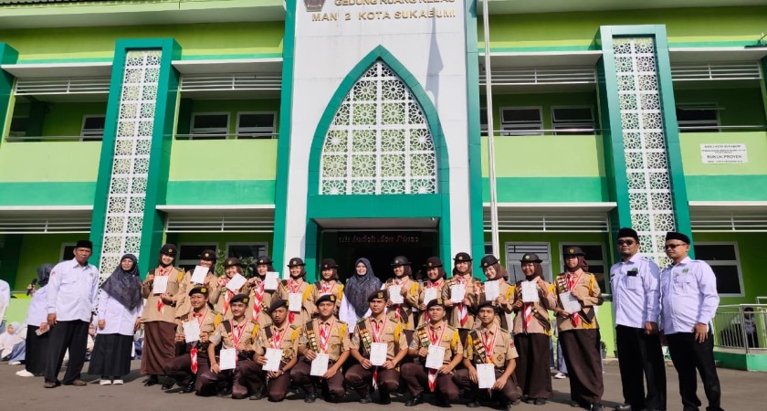 21 Anggota Pramuka MAN 2 Kota Sukabumi Resmi Sandang Predikat Penegak Garuda