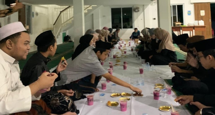 IRMA MAN 2 Kota Sukabumi Rayakan Maulid Nabi dengan Puasa Sunnah dan Buka Bersama