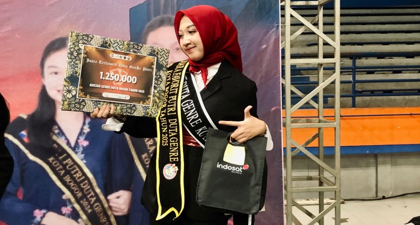 Alumni MAN 2 Kota Sukabumi Sabet Gelar Duta GenRe Favorit Putri 2025 di Bogor
