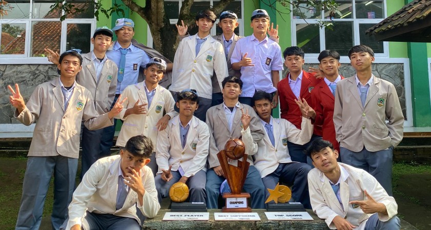 MAN 2 Kota Sukabumi Apresiasi Tim Futsal Berprestasi