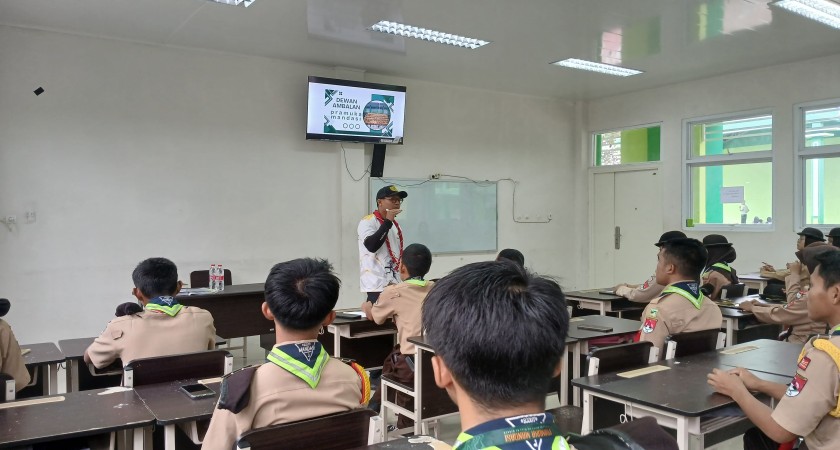 Pembinaan Pramuka di MAN 2 Kota Sukabumi: Menyemai Jiwa Kepemimpinan melalui Dewan Ambalan