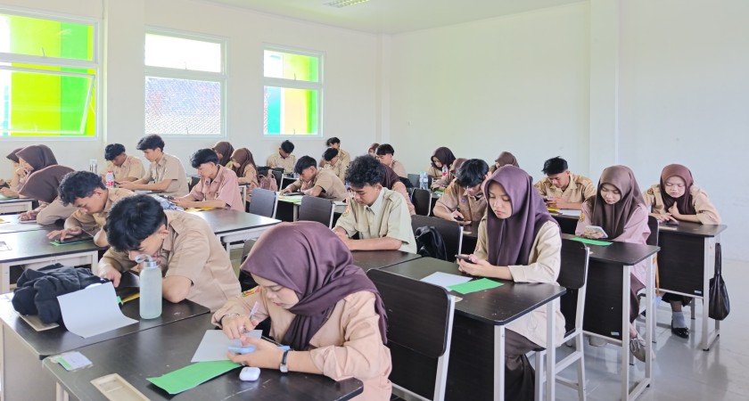 Efisiensi dan Akurasi: MAN 2 Kota Sukabumi Sukses Gelar ASAS Ganjil Berbasis Digital