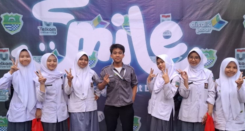 Menjadi Pemimpin di Era Baru: OSIS MAN 2 Kota Sukabumi Bersinar di SMILE 9.0 Forum OSIS Jawa Barat